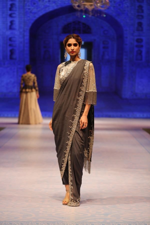 crop saree